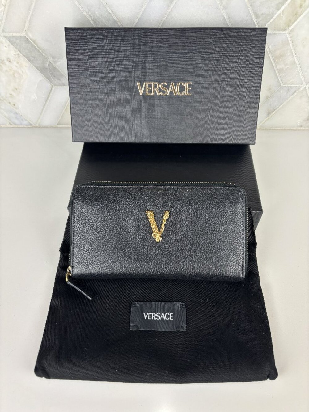 Versace Virtus Zip Around Long Wallet Gold V Logo Grainy Leather Calfskin Zipper